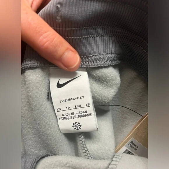 Nike Women's Therma-FIT One High-Waisted 7/8 Joggers - Picture 7 of 13